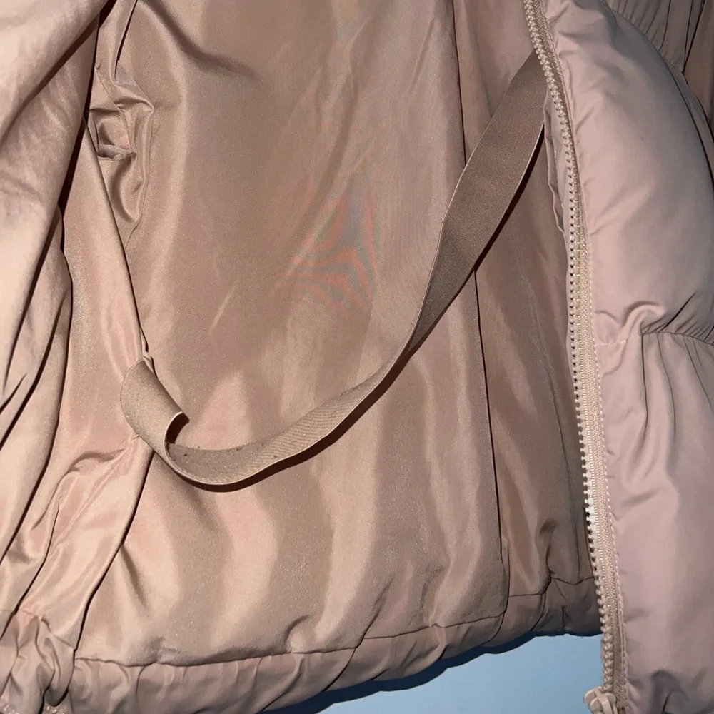Fabletics Wander Cropped Puffer In Desert - Picture 4 of 8